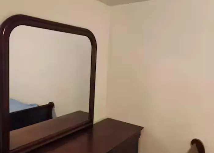 R1 Two Bedroom Апартаменты *