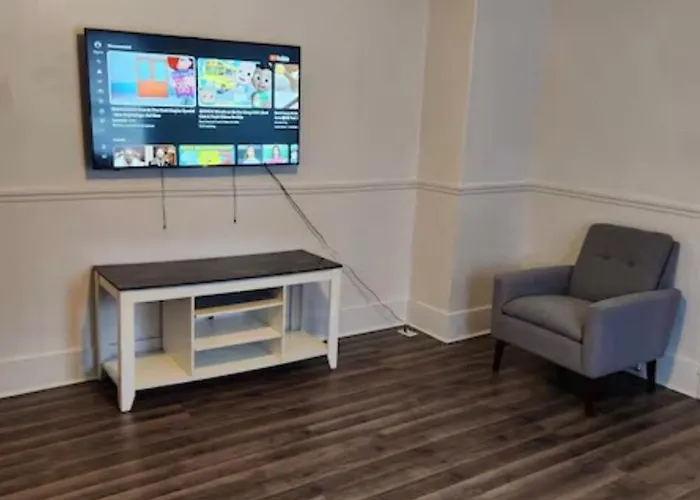 R1 Two Bedroom Апартаменты Орора